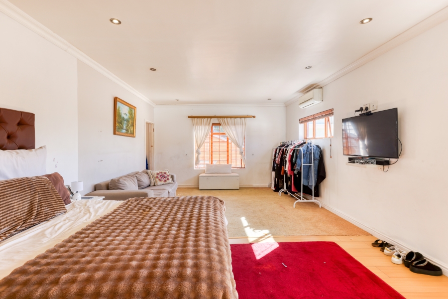 6 Bedroom Property for Sale in Bo Kaap Western Cape